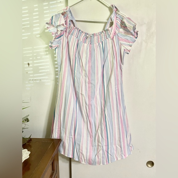 Candie's Dresses & Skirts - Candies cold sholder dress